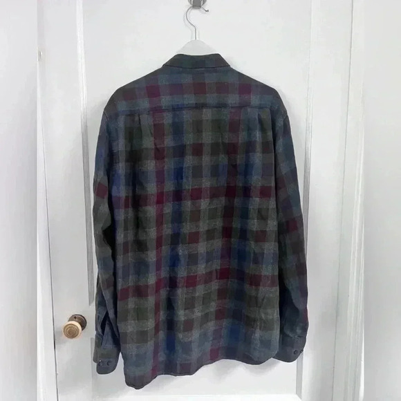 Paul & Shark Yachting Shirt Large Check Plaid
Logo Button Down Lightweight - Picture 3 of 5